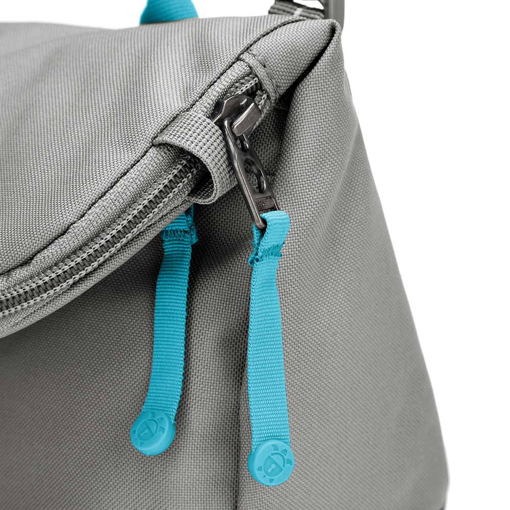 Stöldsäker expanderbar väska - PACSAFE GO Anti Theft Saddle Crossbody Stone - 5