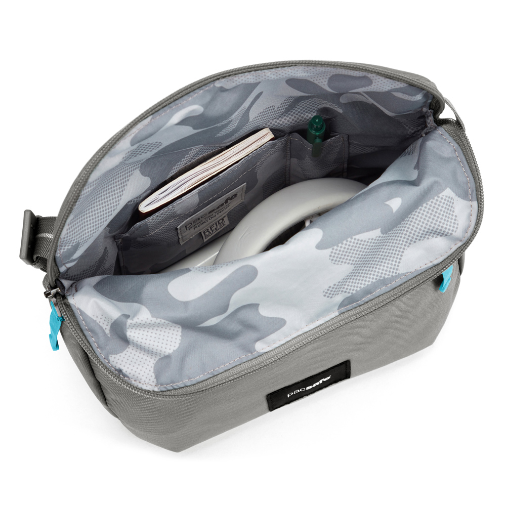 Stöldsäker expanderbar väska - PACSAFE GO Anti Theft Saddle Crossbody Stone - 6