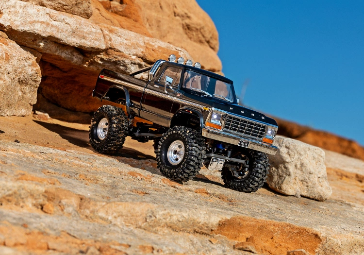 TRX-4M Ford F-150 High Trail RTR Black - 2S LiPo/USB Charger - 9