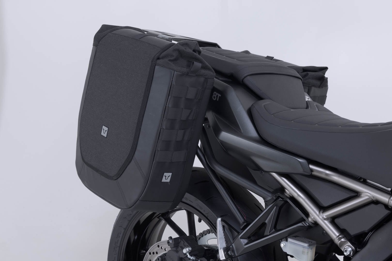 Legend Gear Side Bag system V-LOC 16/16 l. Suzuki GSX-8T / TT - 5