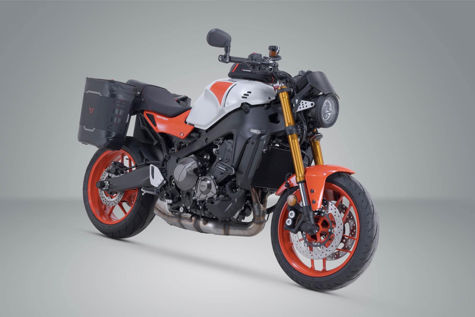 Side Bag WP system V-LOC 16/16 l. Yamaha XSR900 (21-), XSR900 GP (23-) - 2