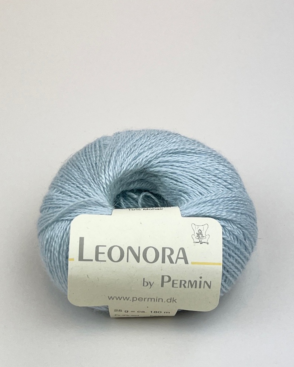 880445 Himmelblå, Leonora