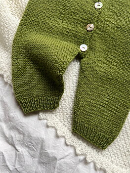 Indiblomst Briskeby Baby Suit Light (28 m st 3)