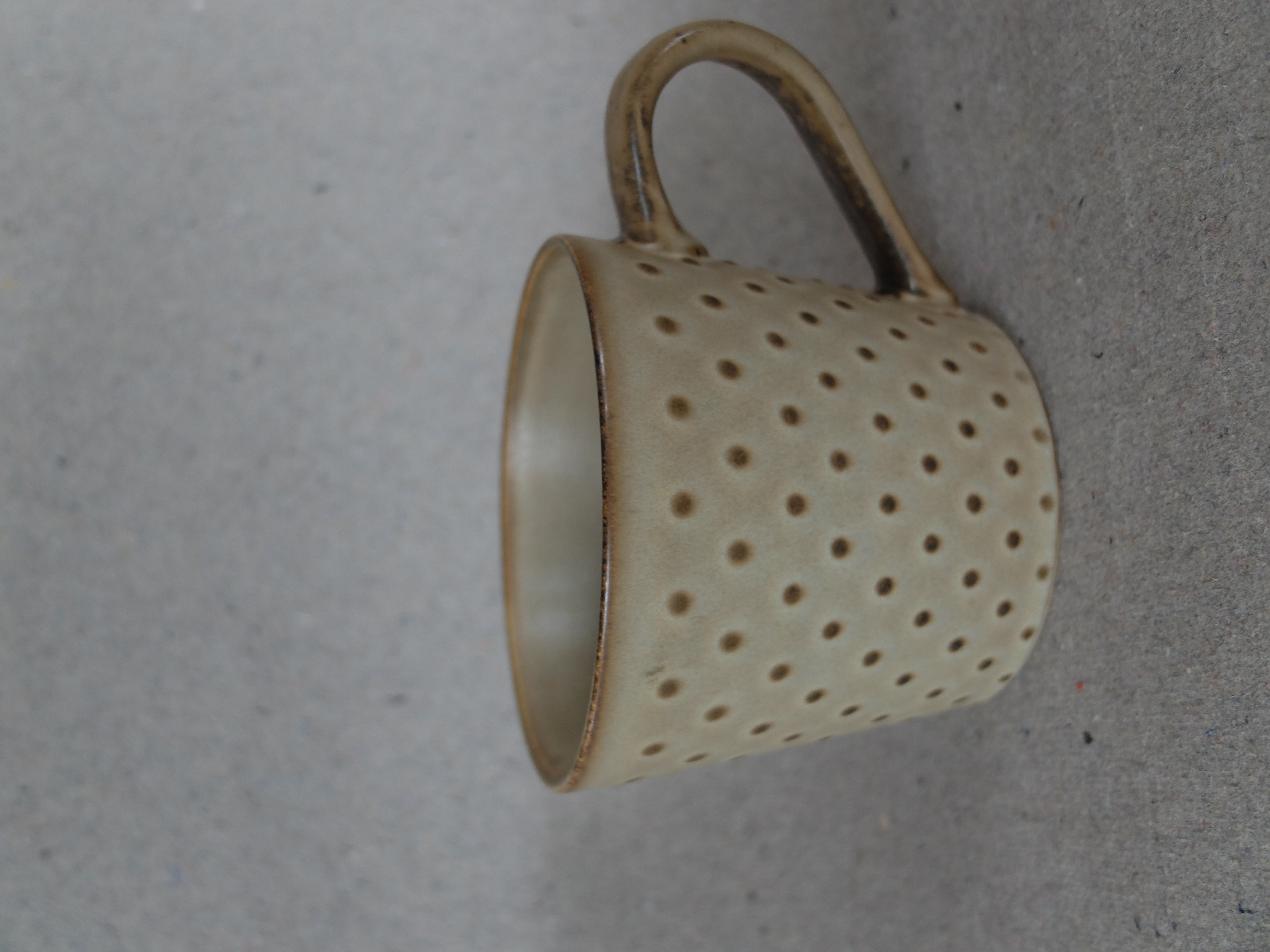 Te-mugg/Brun-prickig