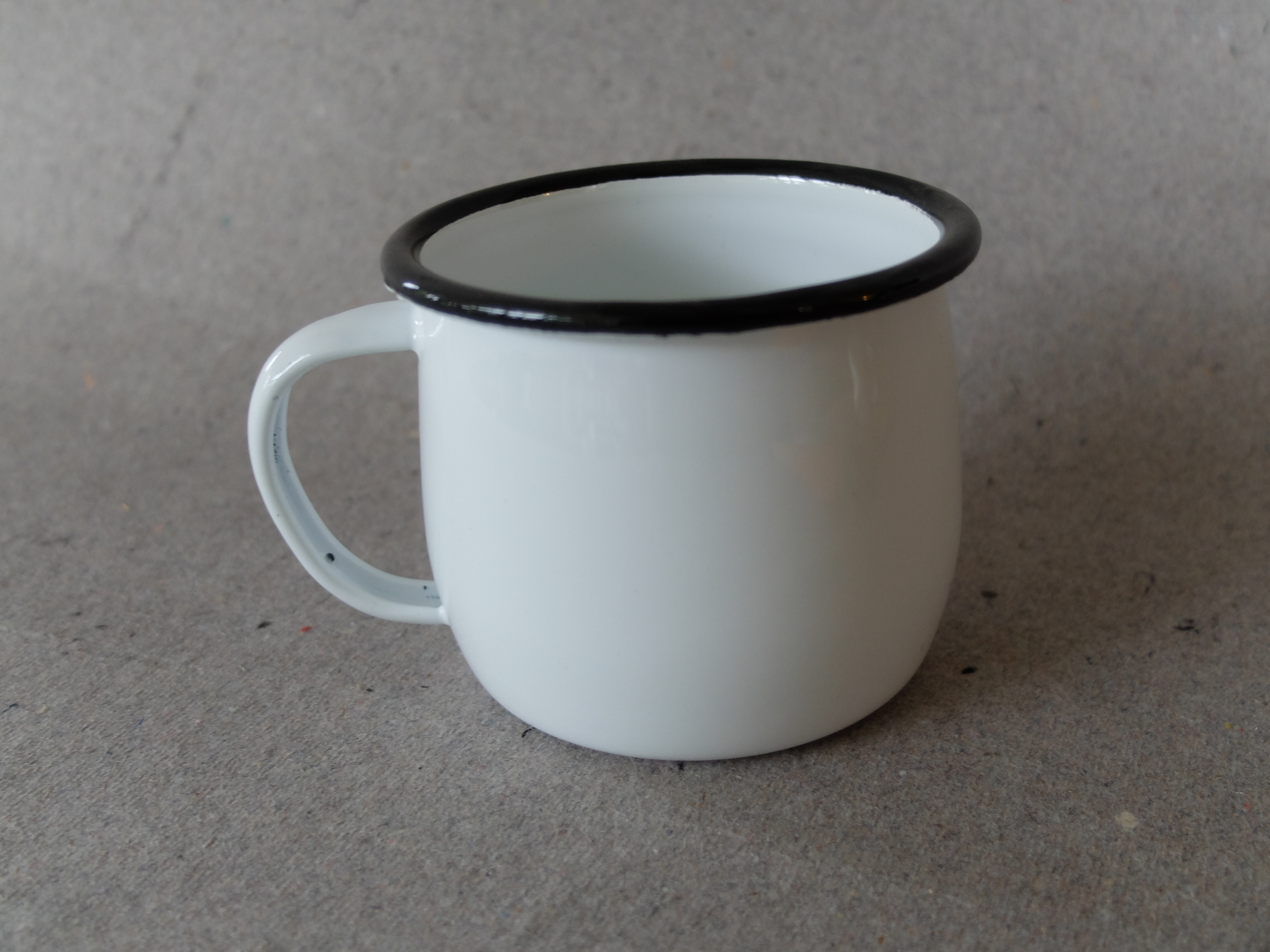 Fika-mugg/emaljerad