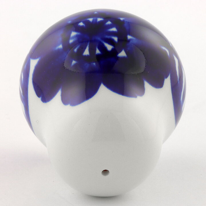 Gunvor Olin-Grönqvist (Köökki 1960) Rounded Shaker with Hand-Painted Blue Flower Decor 6 cm (2)
