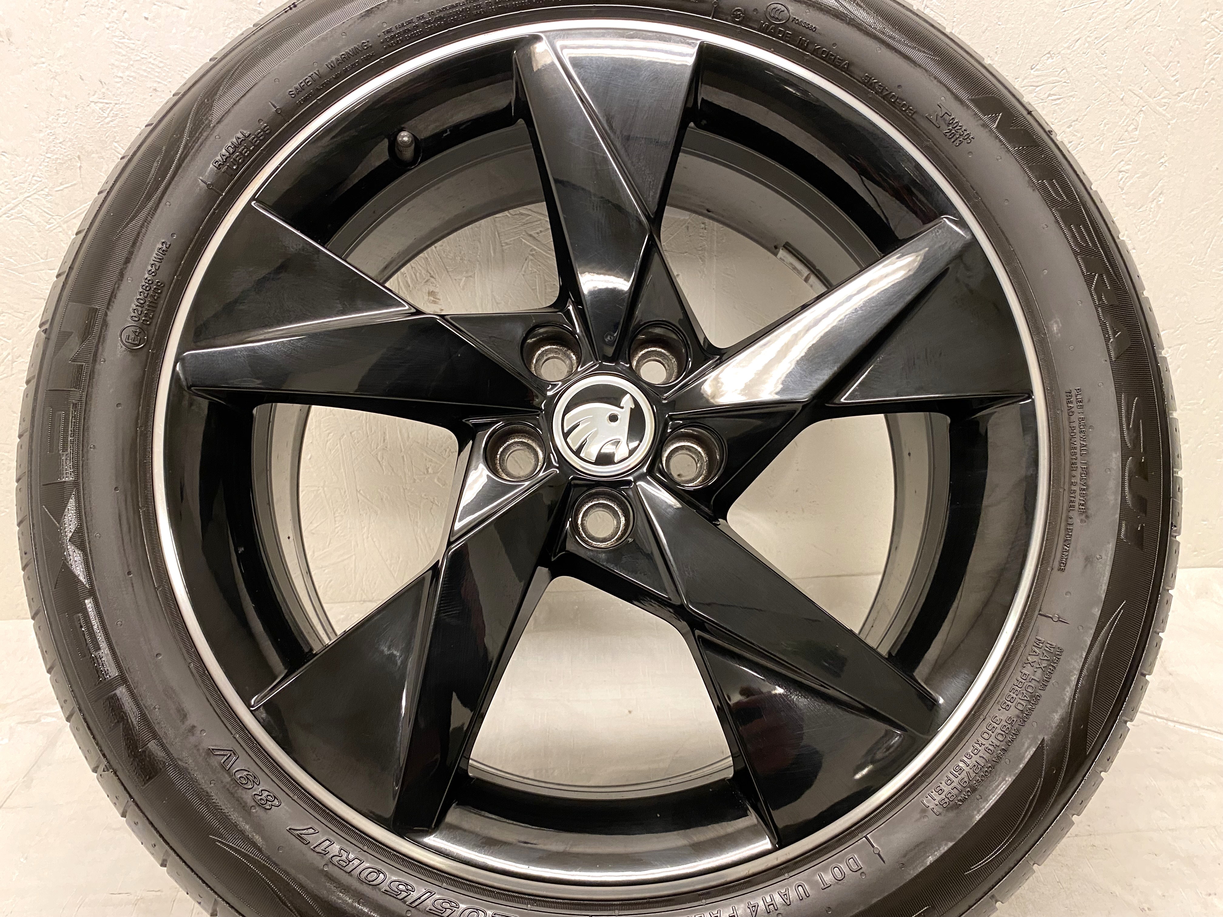 Kompletta Sommarhjul | 17" SKODA KAMIQ | 5x100 6.5x17 ET40 57.1 + 205/50 R17 89V Nexen N Fera SU1 | V32-2020 | 6.5mm | 6.5mm | 5.5mm | 5.5mm - 11