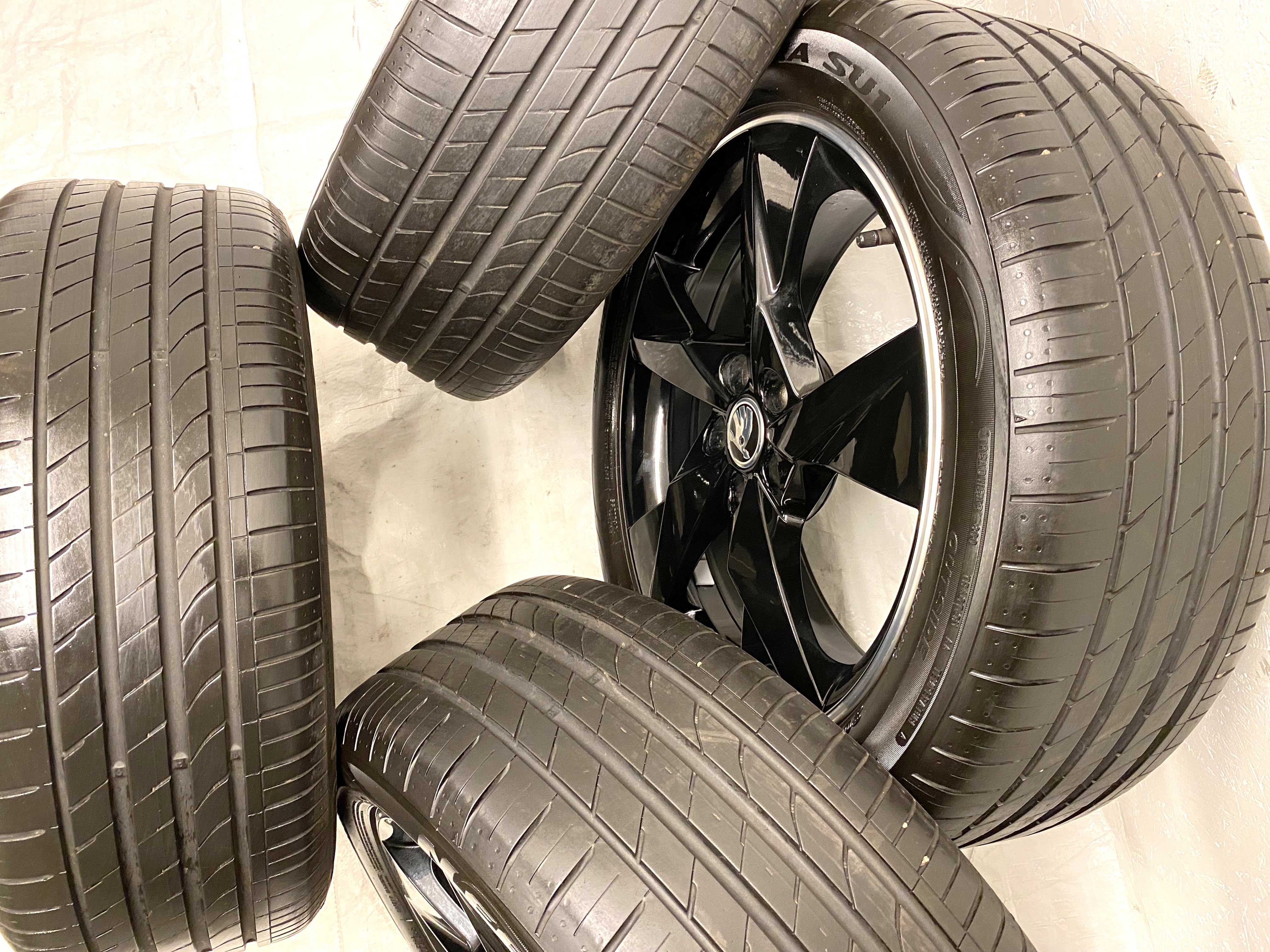 Kompletta Sommarhjul | 17" SKODA KAMIQ | 5x100 6.5x17 ET40 57.1 + 205/50 R17 89V Nexen N Fera SU1 | V32-2020 | 6.5mm | 6.5mm | 5.5mm | 5.5mm - 5