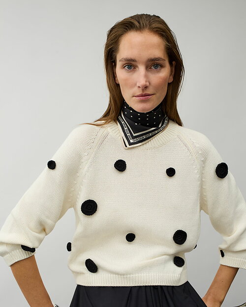 Bomullsjumper offwhite med svarta blommor - 5