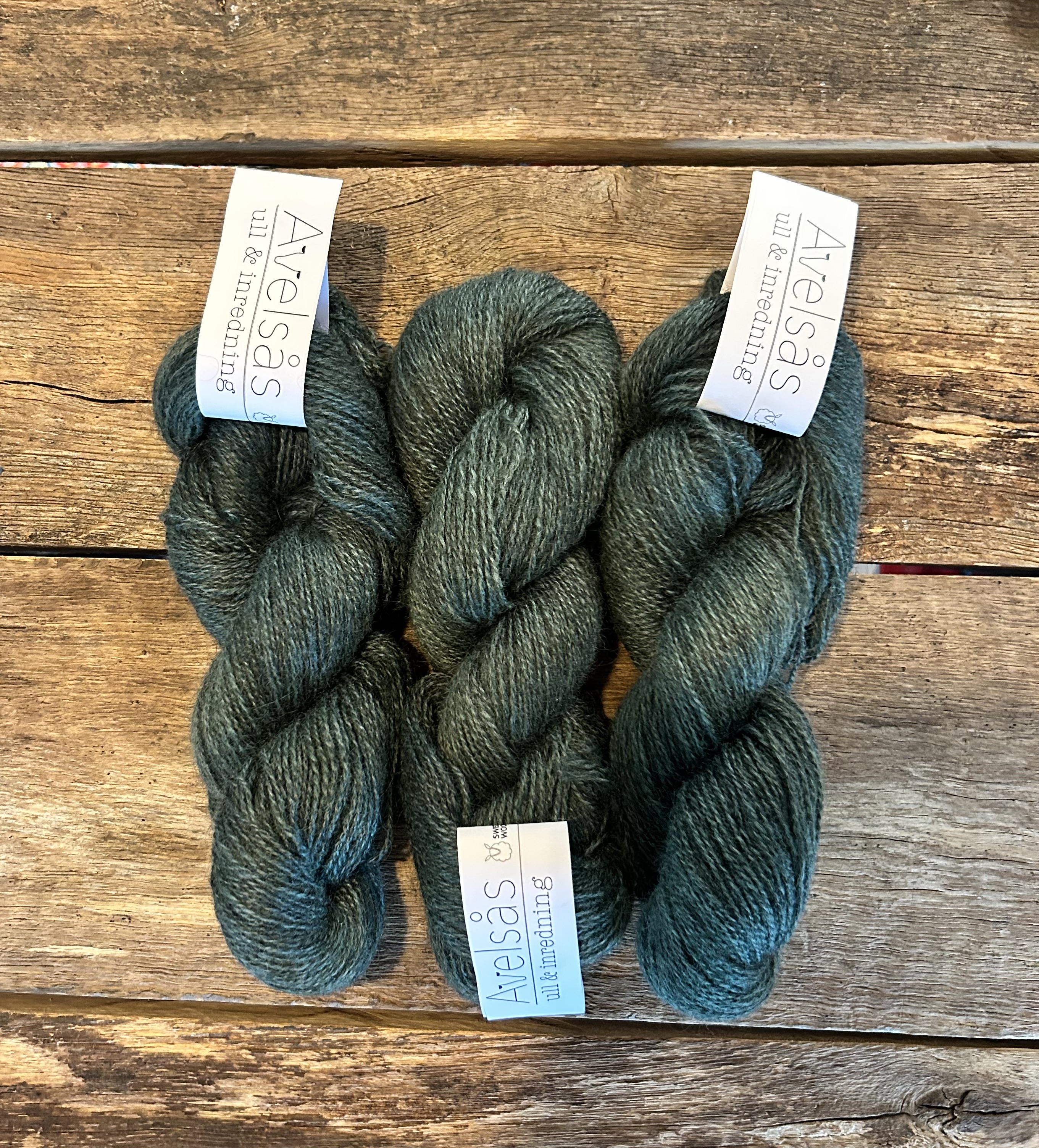 Forest green 2-thread Gotland lambswool yarn