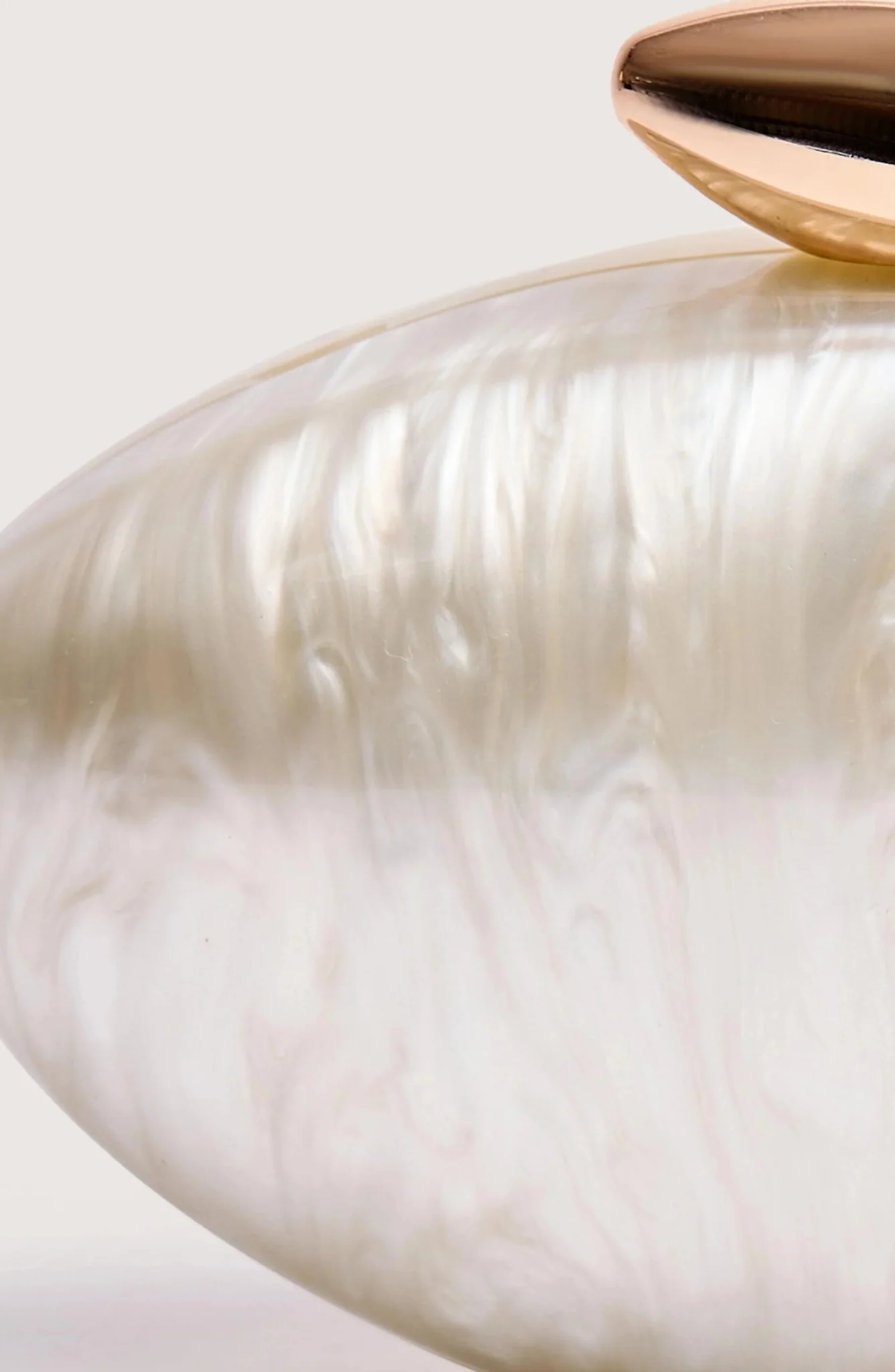 Bow 19 -Pearl Shell Bag - 3