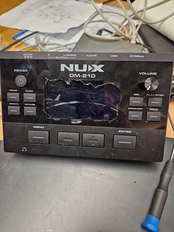 Huvudenheten till digitalt trumset NUX DM-210 