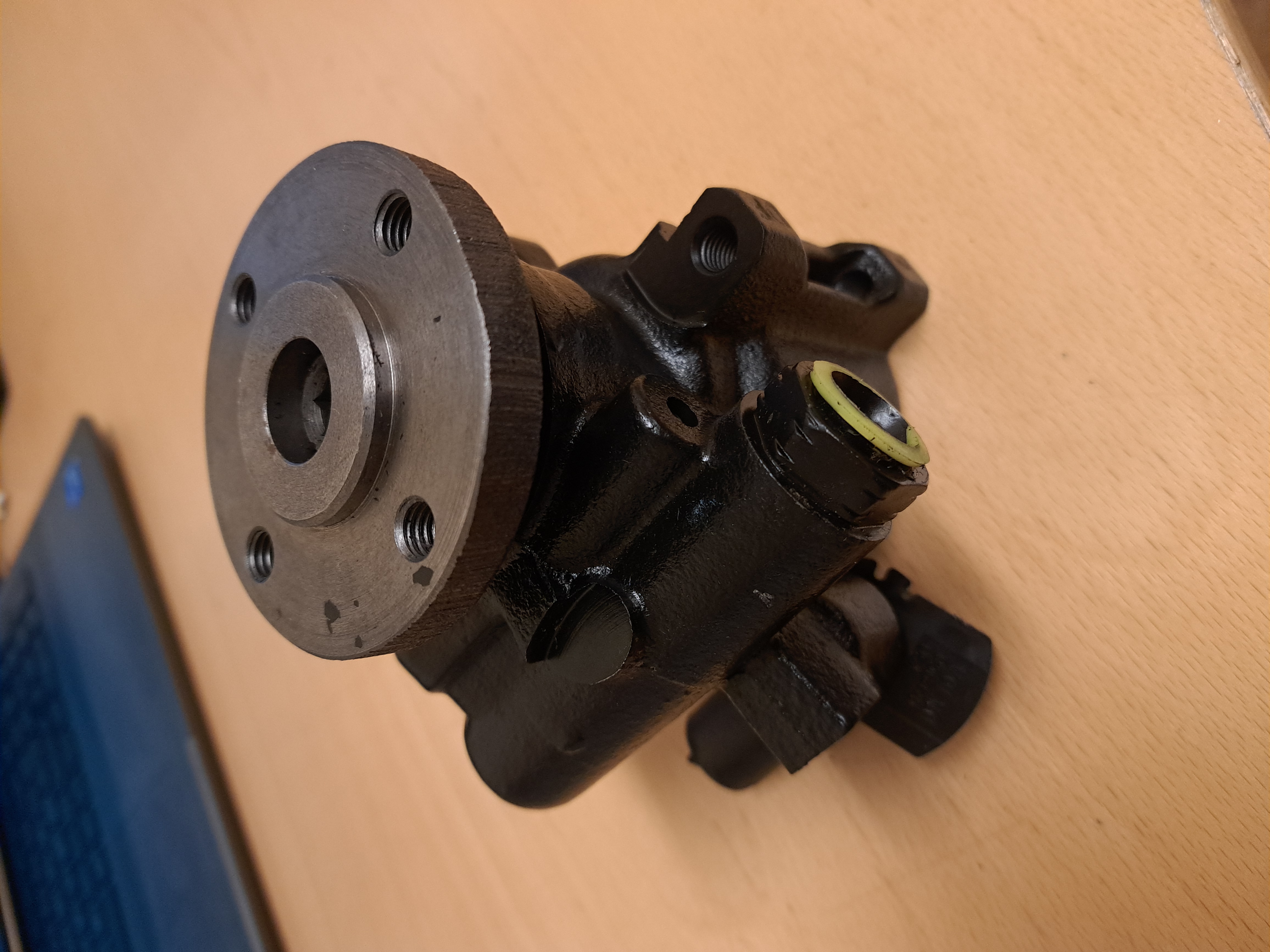 Servostyrningspump - 2