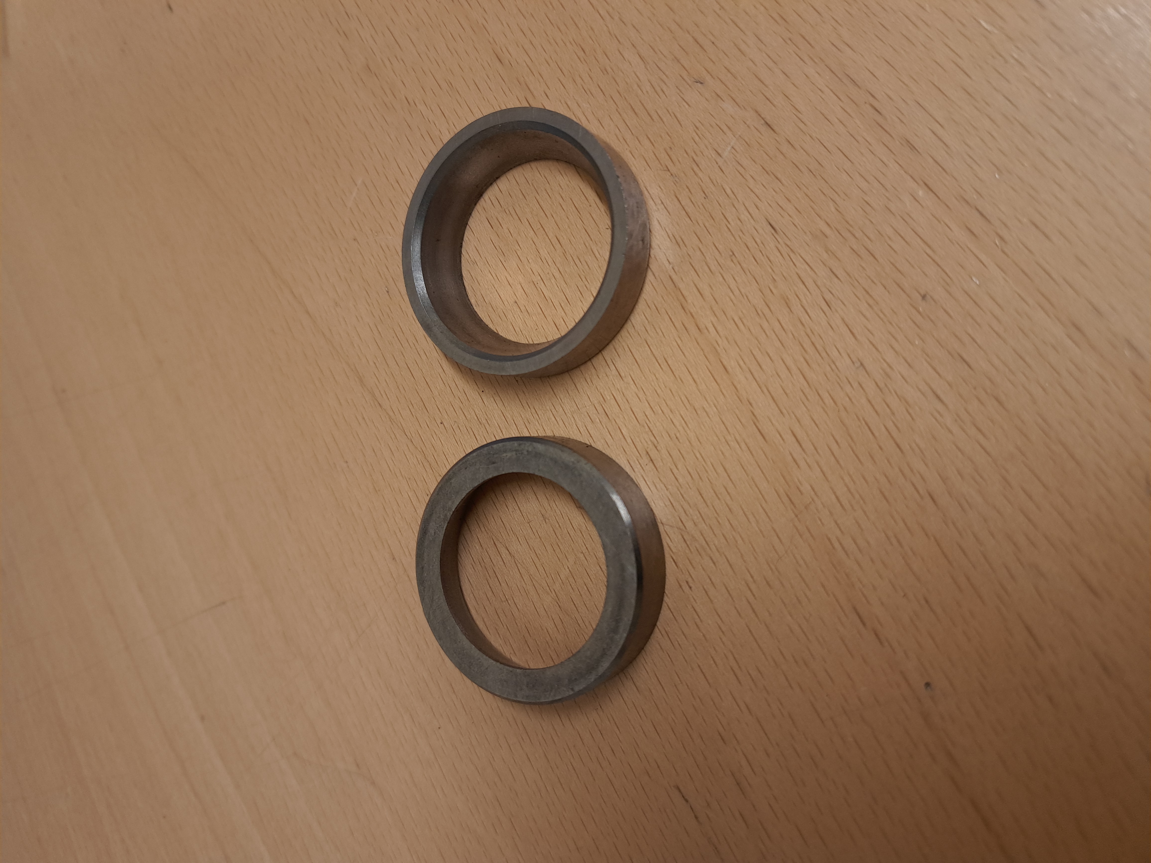 Seat ring exhaust