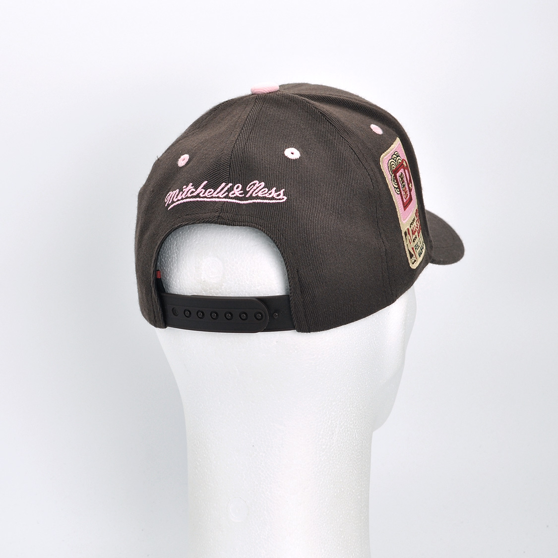 Mitchell & Ness - Classic Red Milwaukee Bucks Brown Sugar Bacon - 3