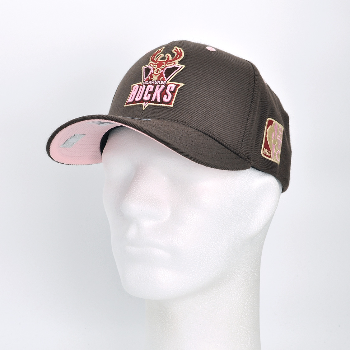 Mitchell & Ness - Classic Red Milwaukee Bucks Brown Sugar Bacon