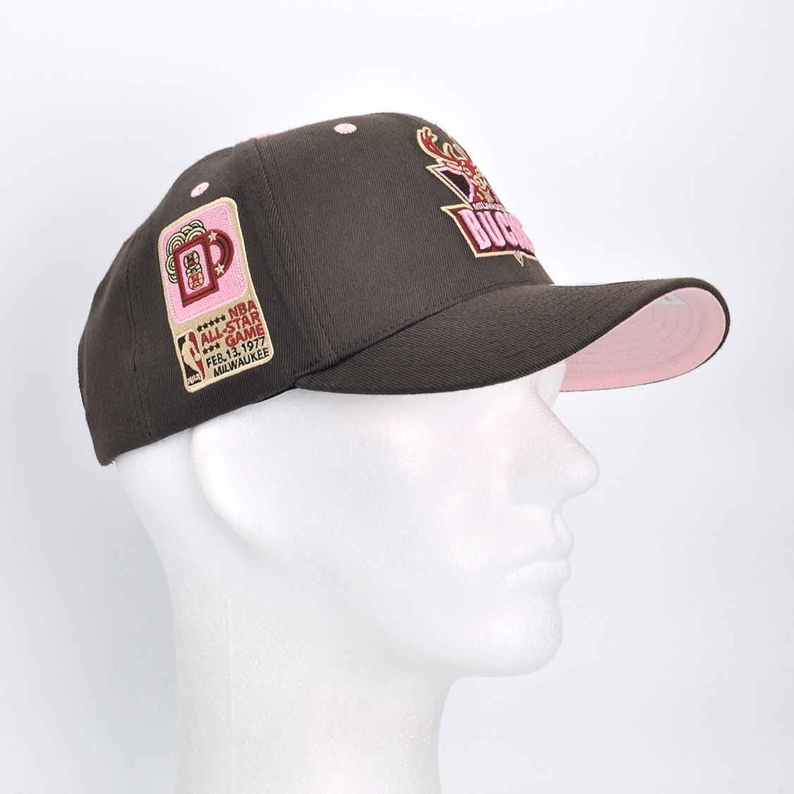 Mitchell & Ness - Classic Red Milwaukee Bucks Brown Sugar Bacon - 4