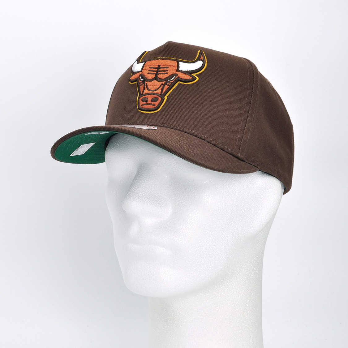 Mitchell & Ness - Pro Pinch Chicago Bulls Chestnut Peak