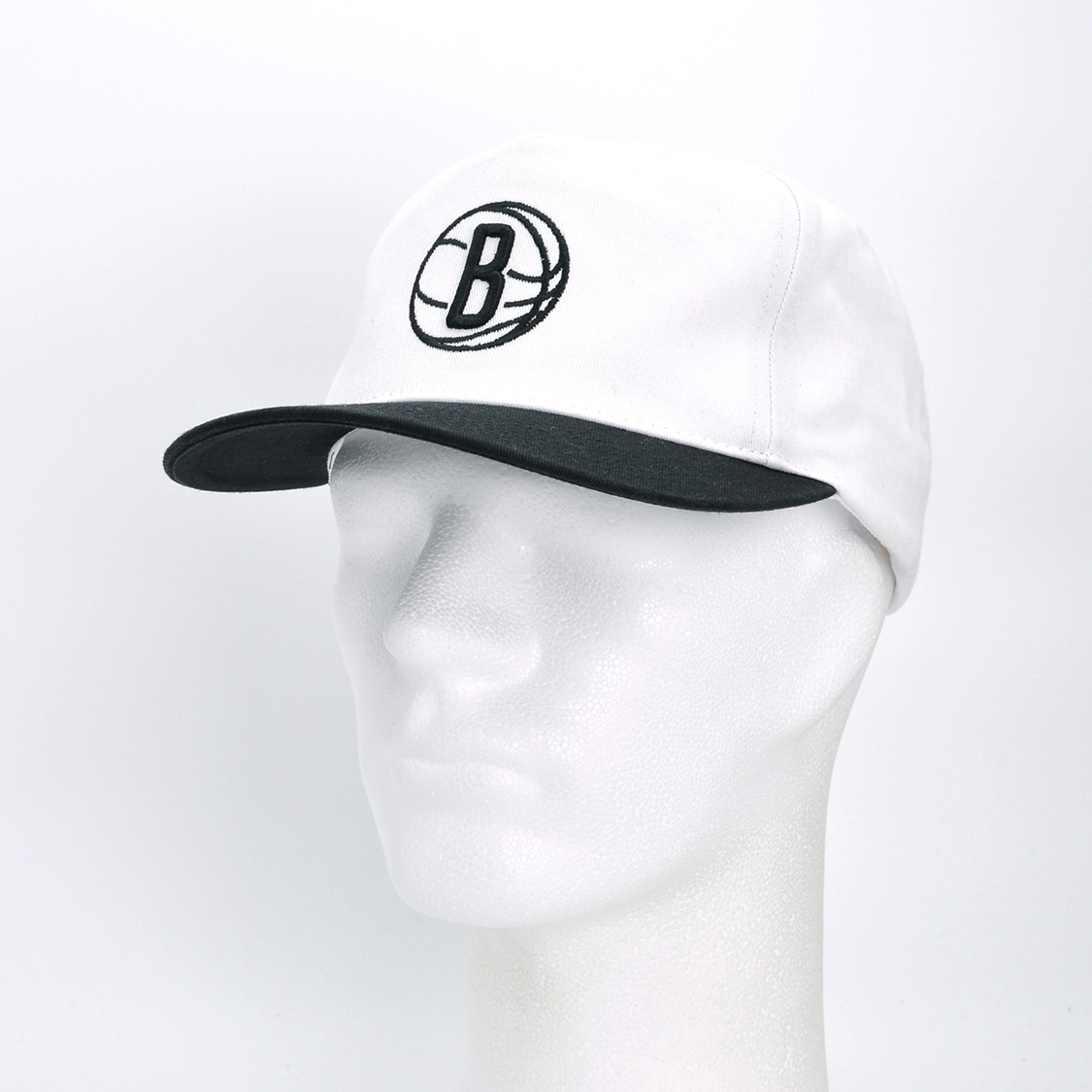 Mitchell & Ness - Side Script Caddy Fit Brooklyn Nets White/Black