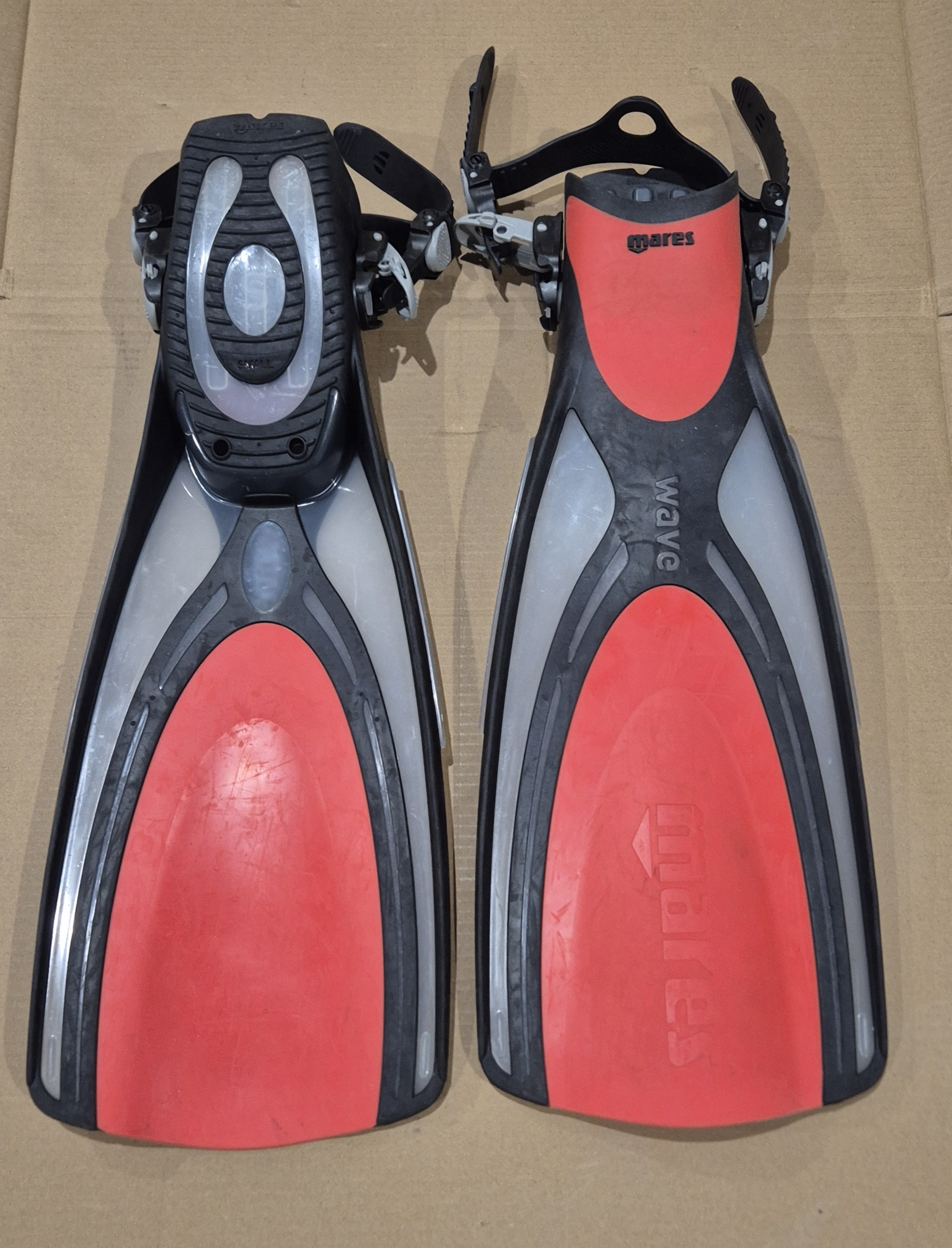 Mares Wave, S (ca 38-43)
