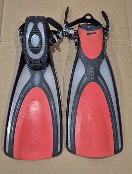 Mares Wave, S (ca 38-43)