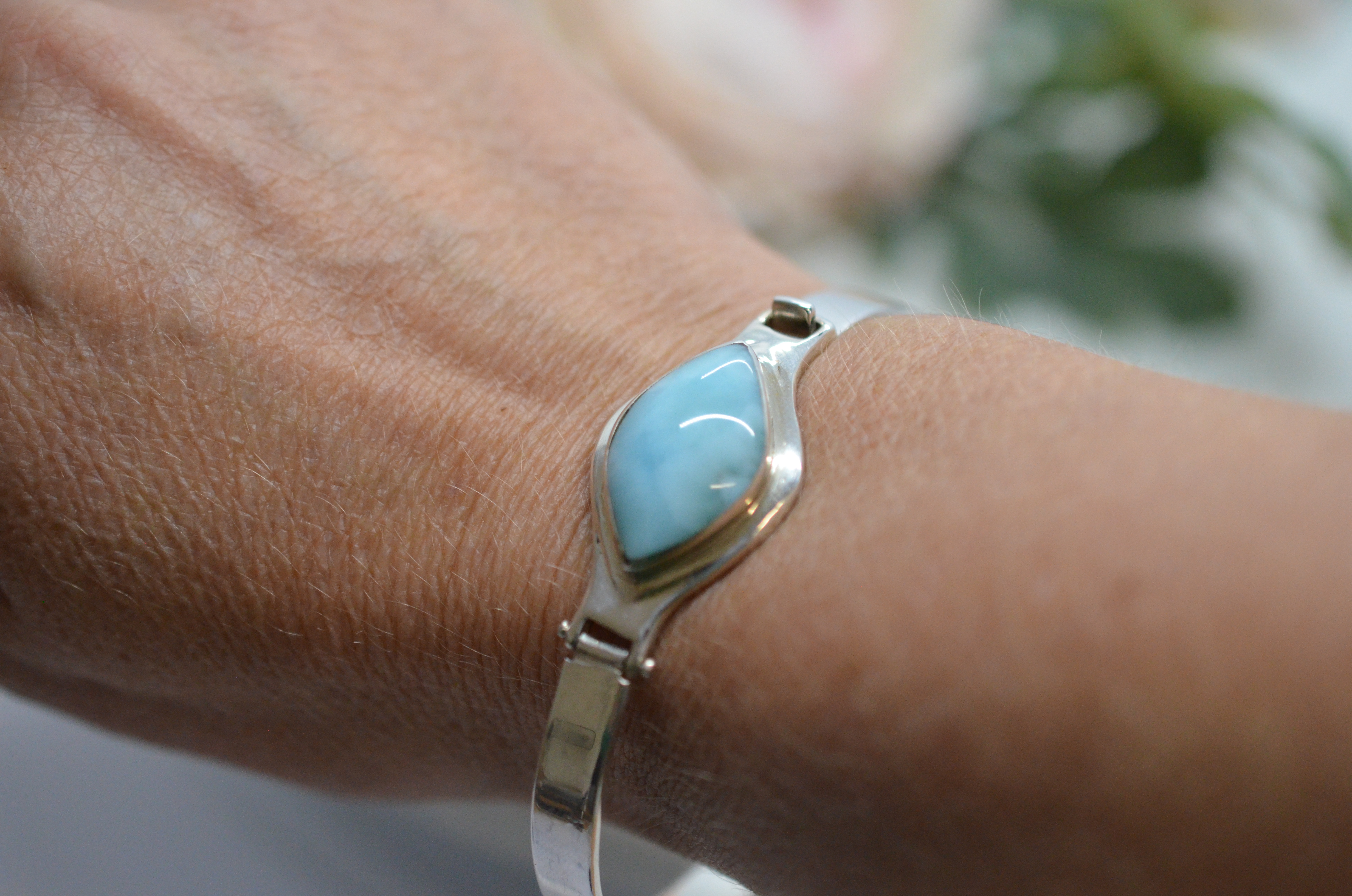 Second Hand bangle with light blue stone - 5