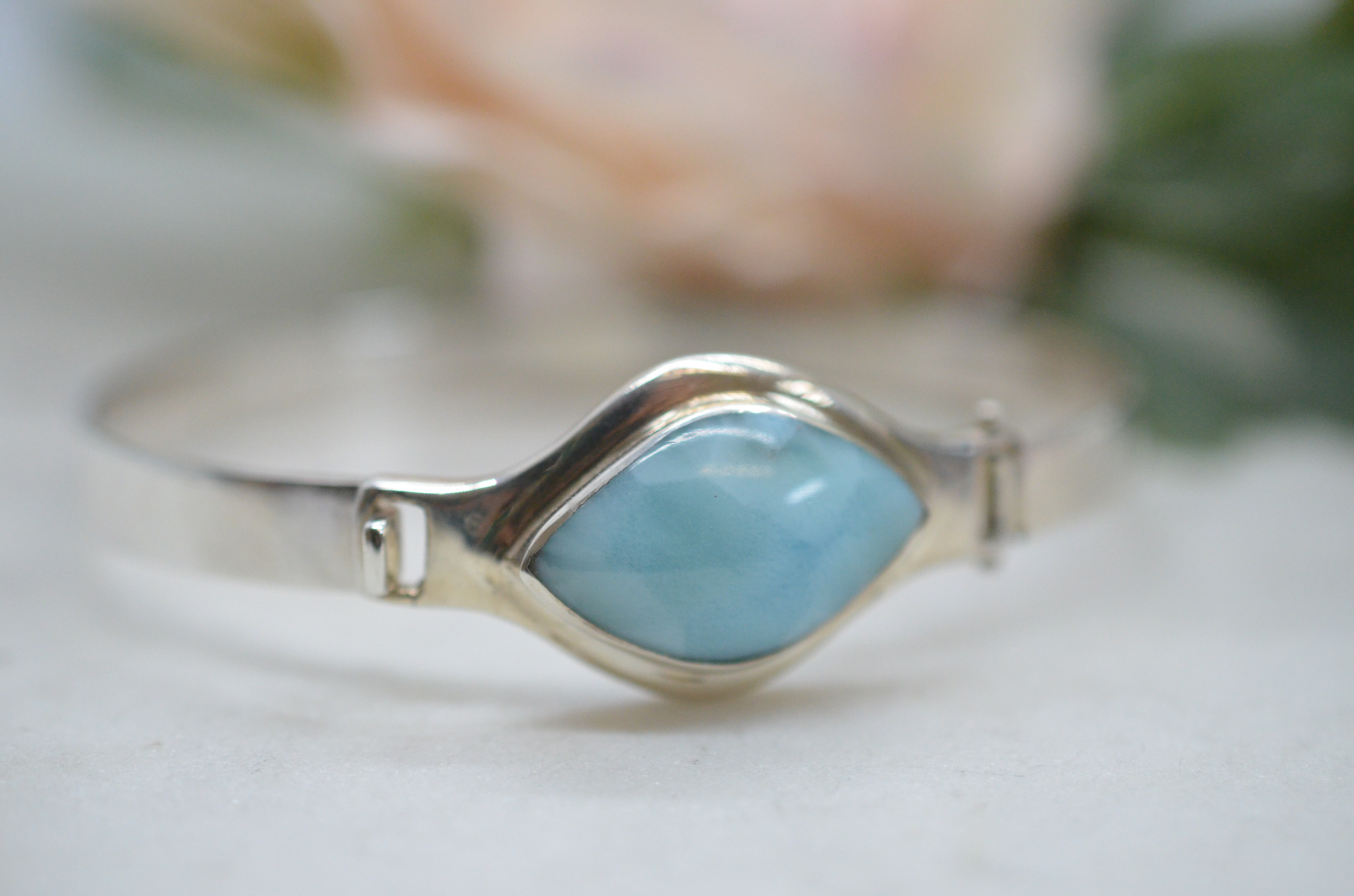 Second Hand bangle with light blue stone