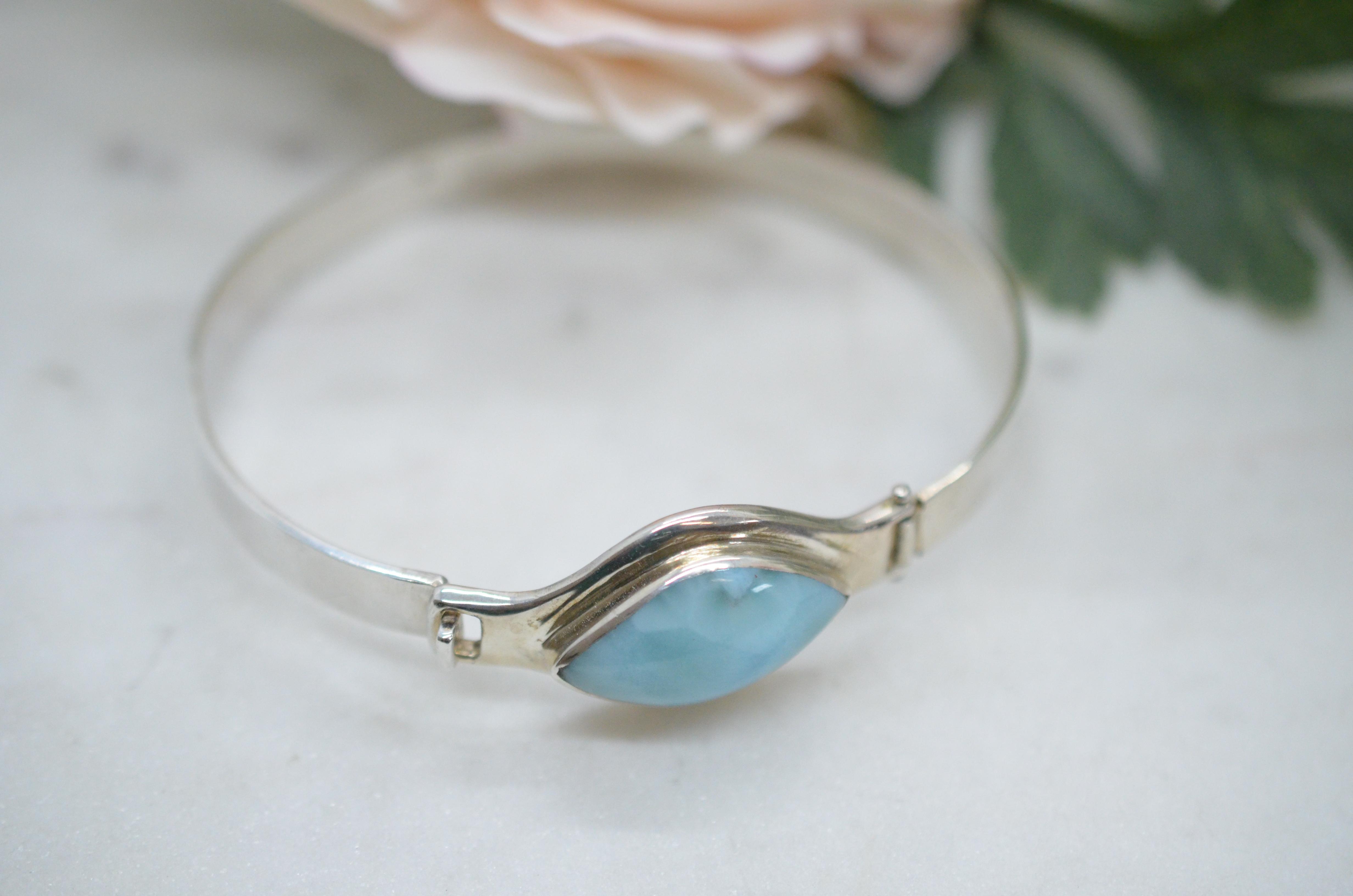 Second Hand bangle with light blue stone - 2