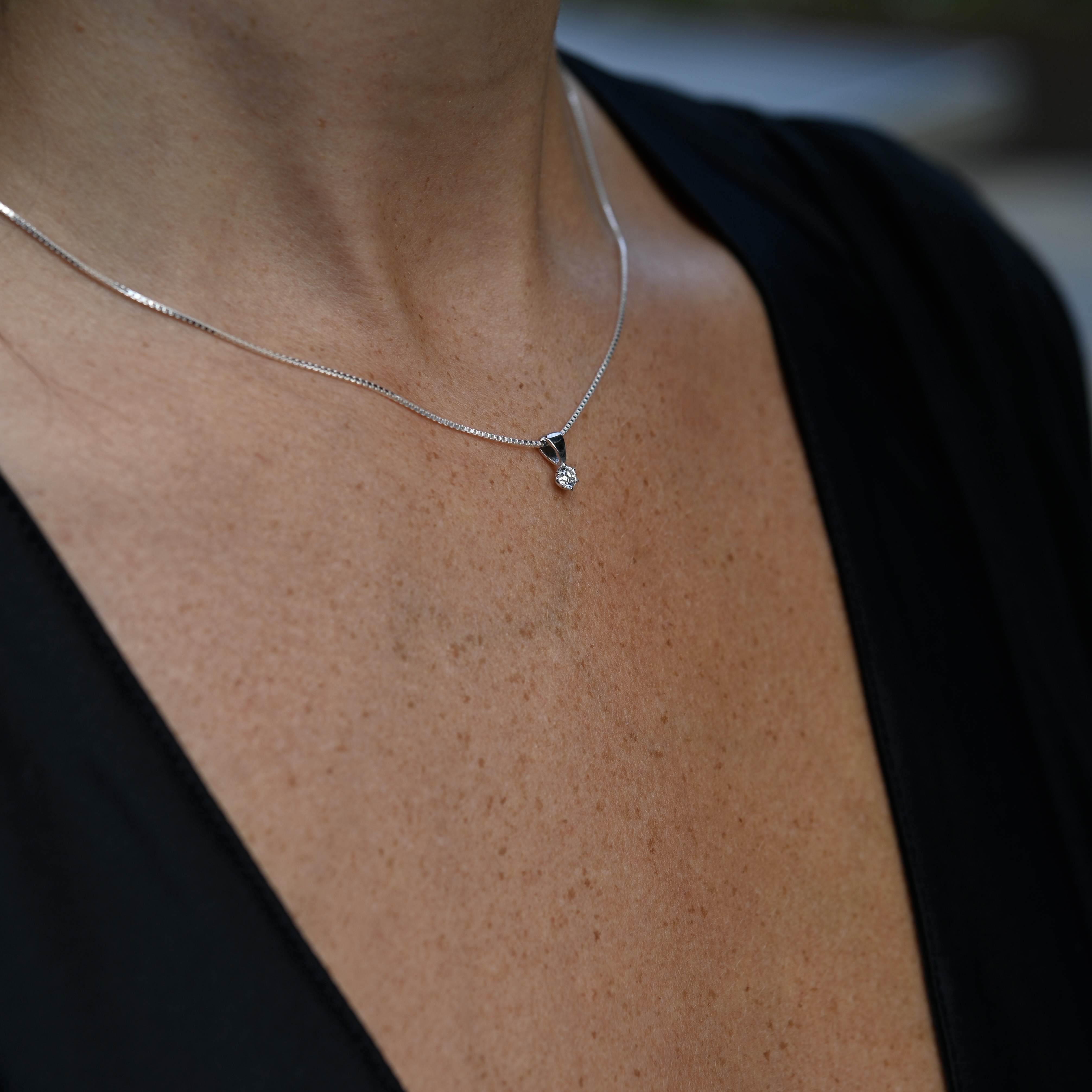 Hänge syntetisk diamant 0,10 ct vitguld 18 karat 