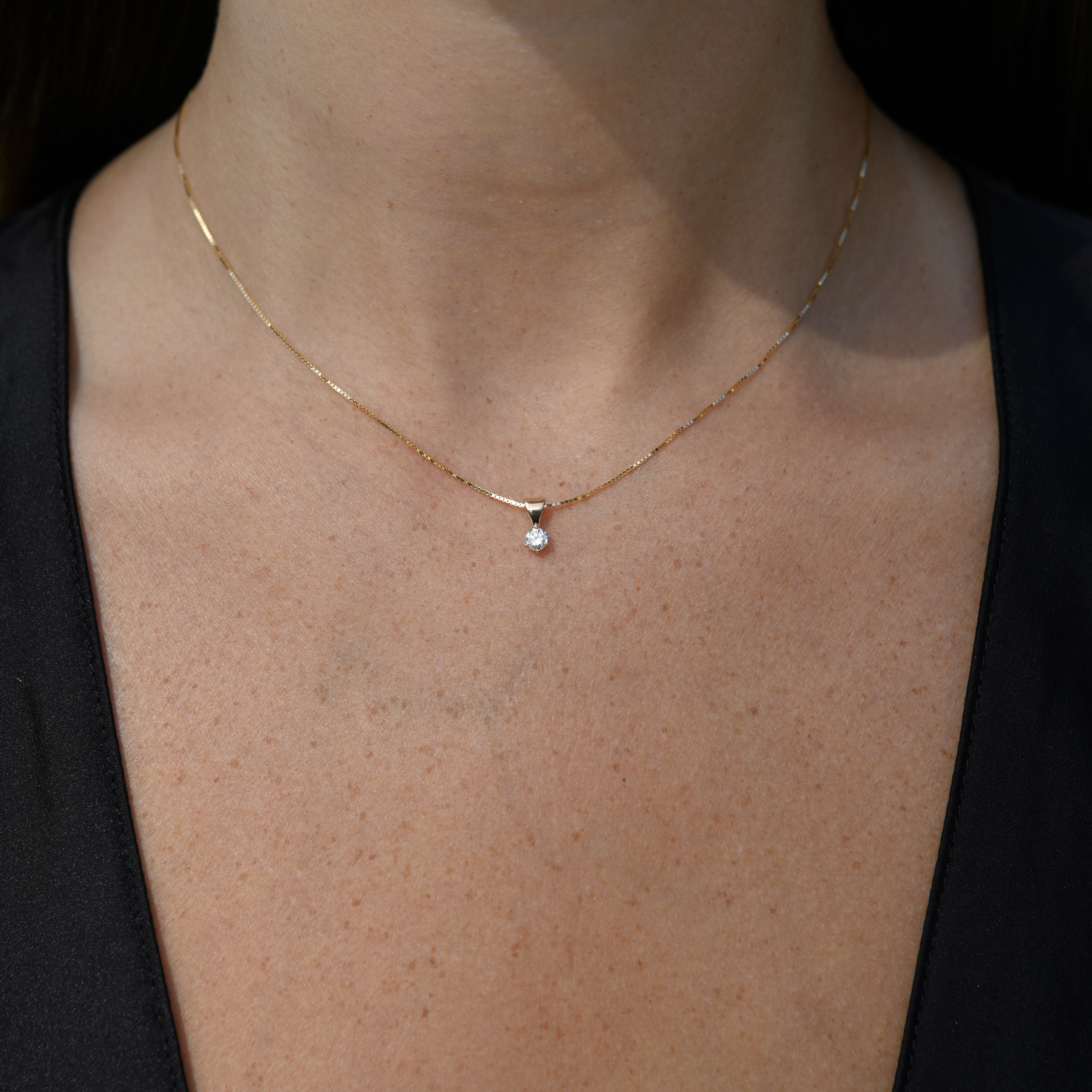 Hänge syntetisk diamant 0,15 ct guld 18 karat 
