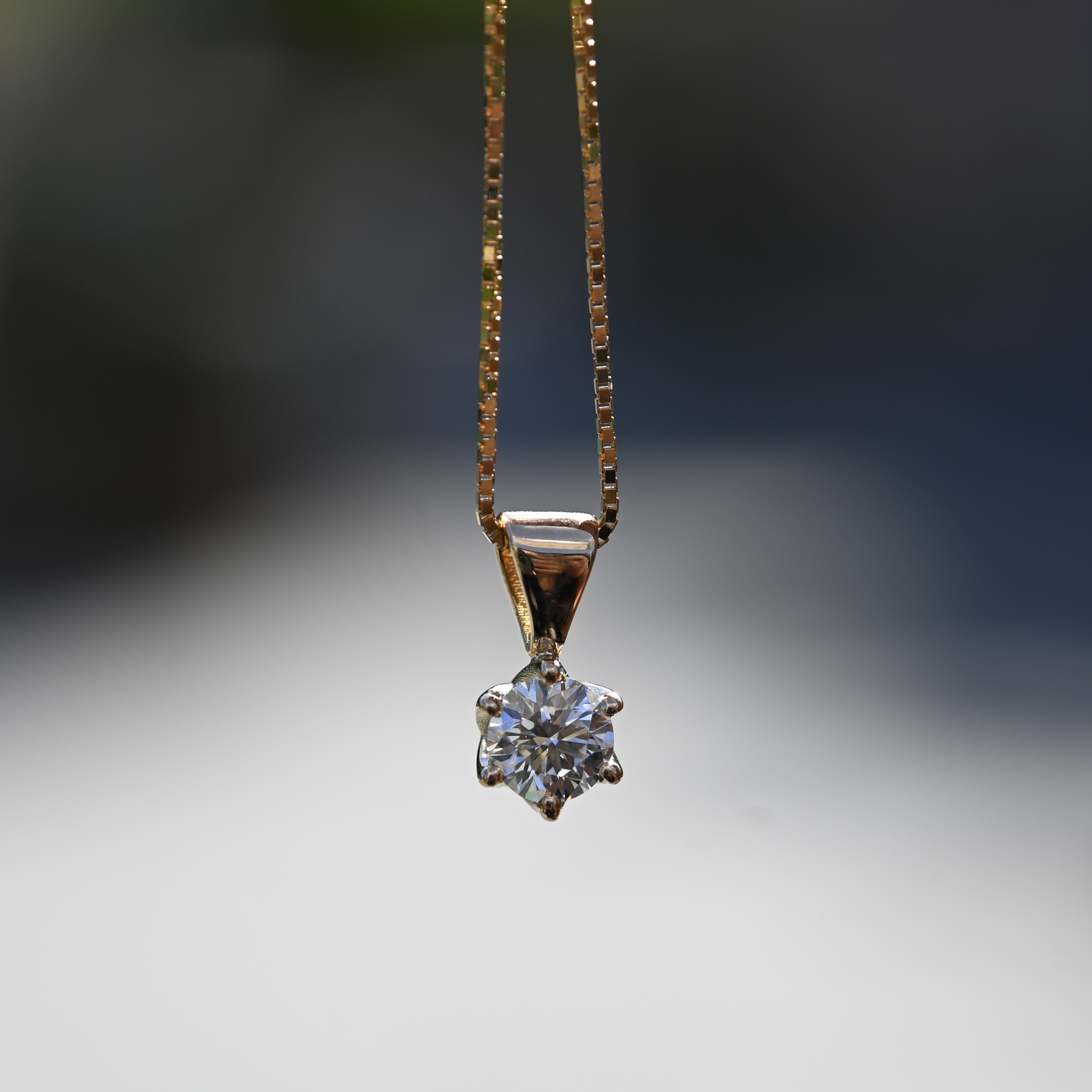 Hänge syntetisk diamant 0,20 ct guld 18 karat 