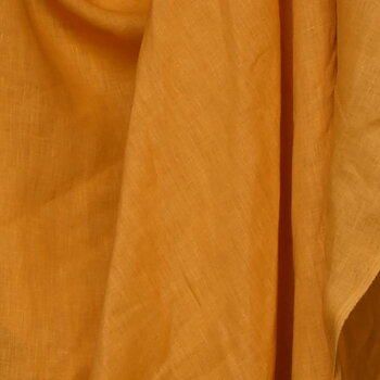 Elegant italienskt linnetyg – Mjukt orange