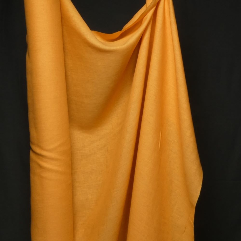 Elegant italienskt linnetyg – Mjukt orange