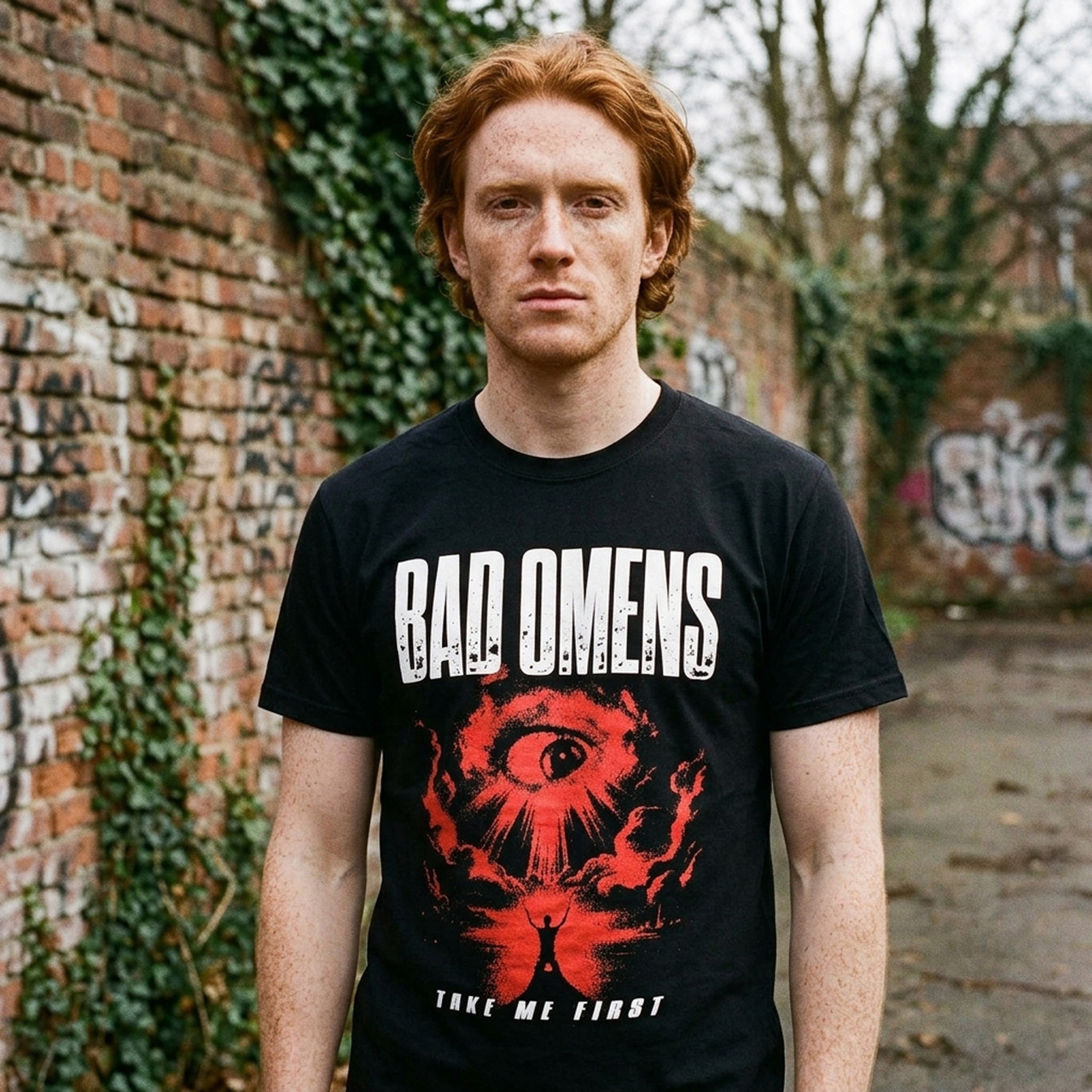 Bad Omens Unisex Premium Carbon T-shirt: Red Eye (Sort)