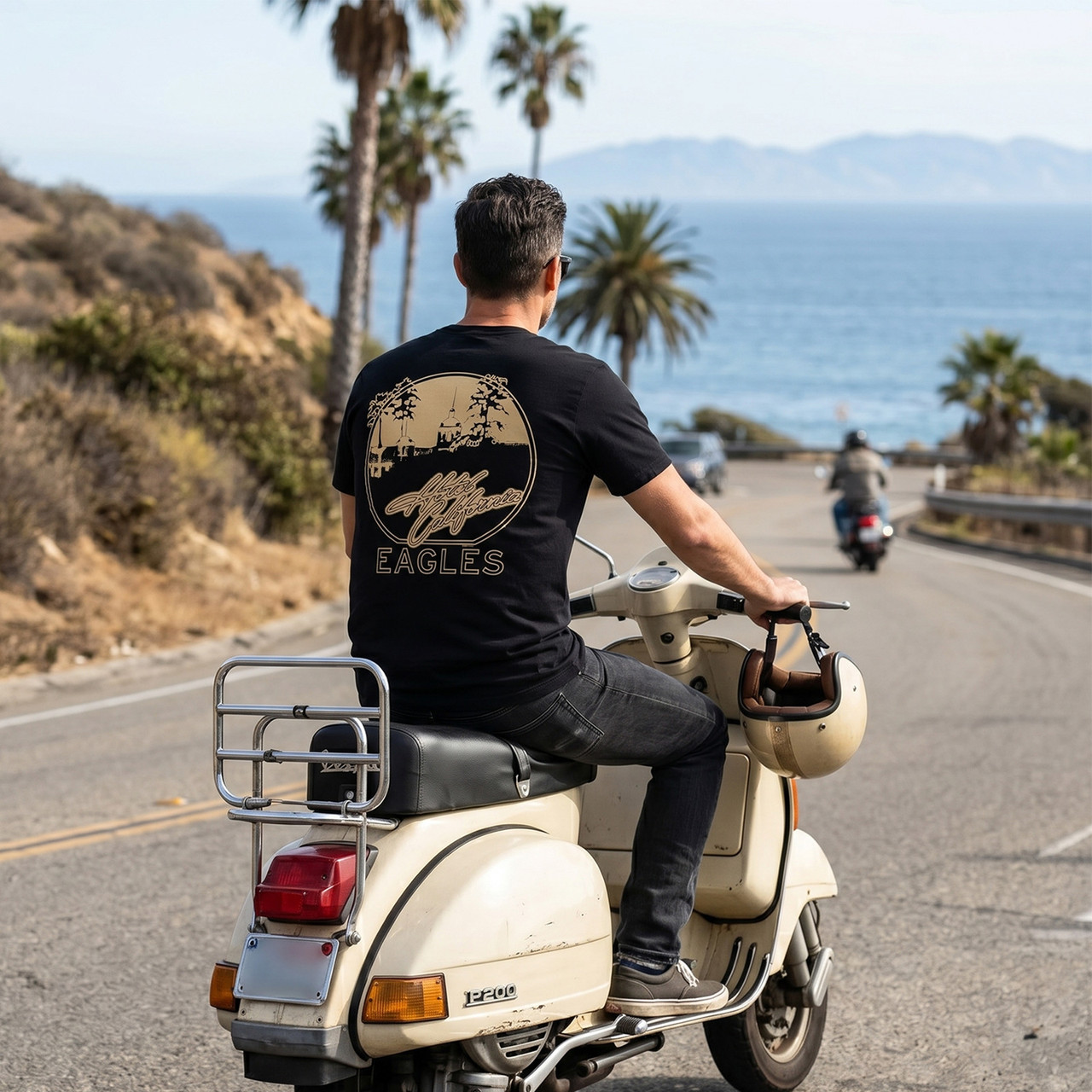 Eagles Unisex Premium Carbon T-shirt: Hotel California (Sort) (Tryk På Ryggen) - 2