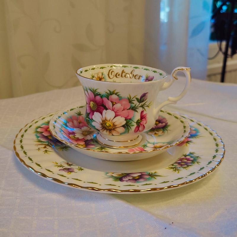 Oktober månadskopp från Royal Albert