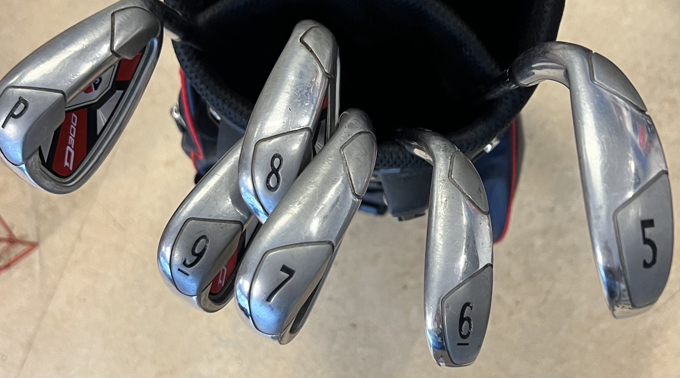 Wilson Staff D300 - 2