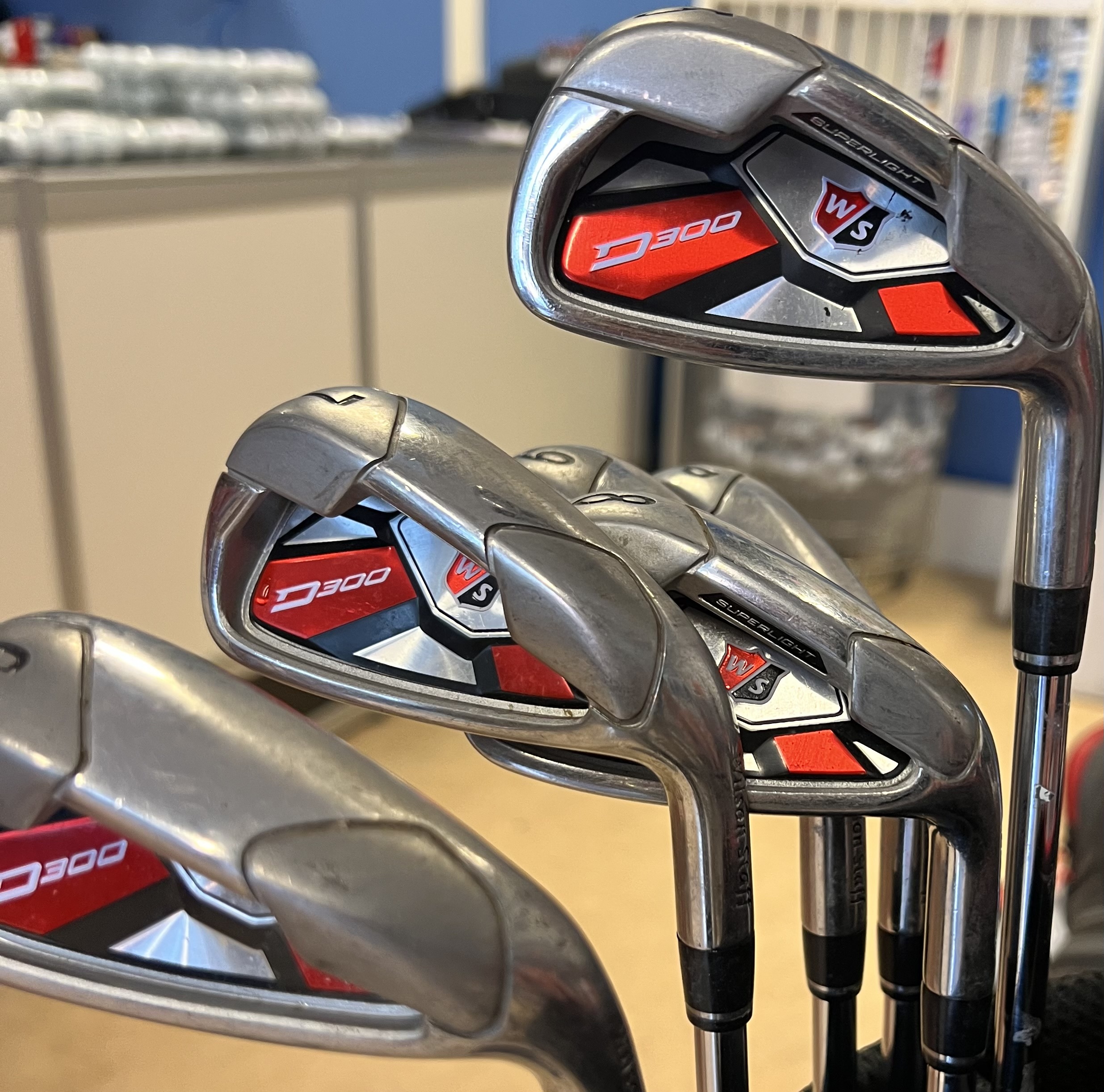 Wilson Staff D300
