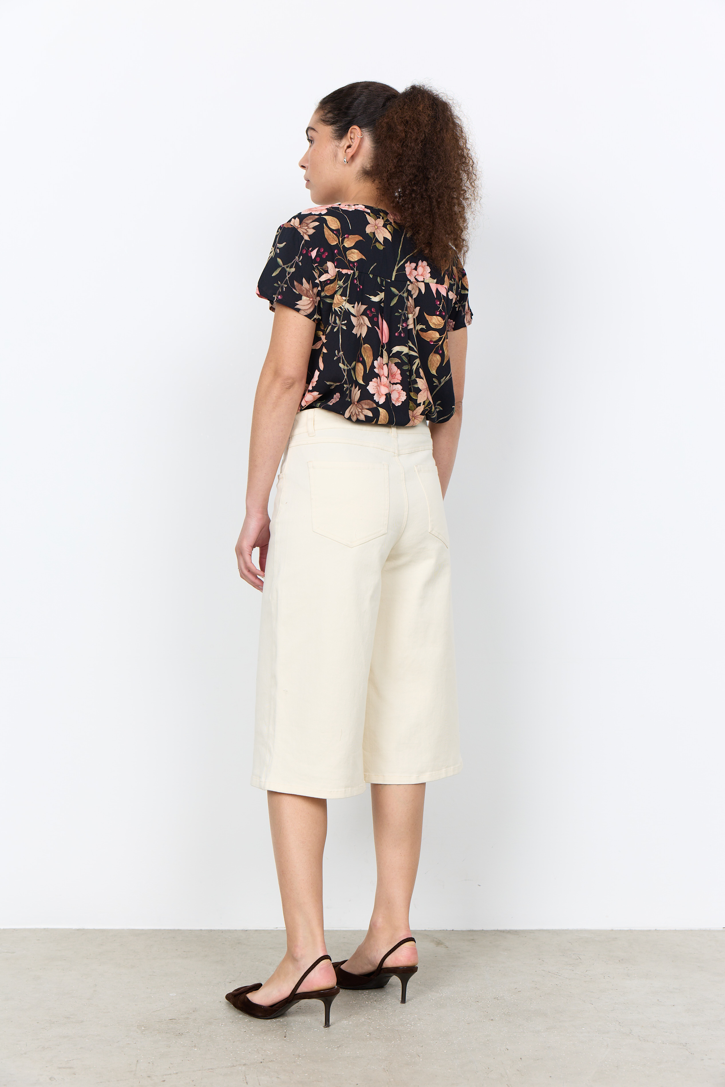 SC-GRACE 1 Blouse Kortärmad mönstrad Blus i svart - 3