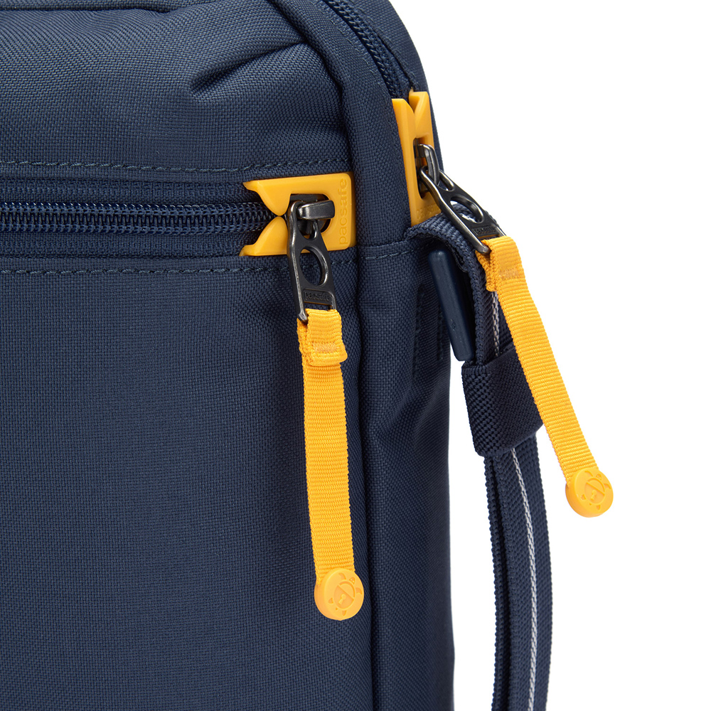 Stöldsäker axelremsväska - PACSAFE GO Anti-theft Festival Crossbody Coastal Blue - 6