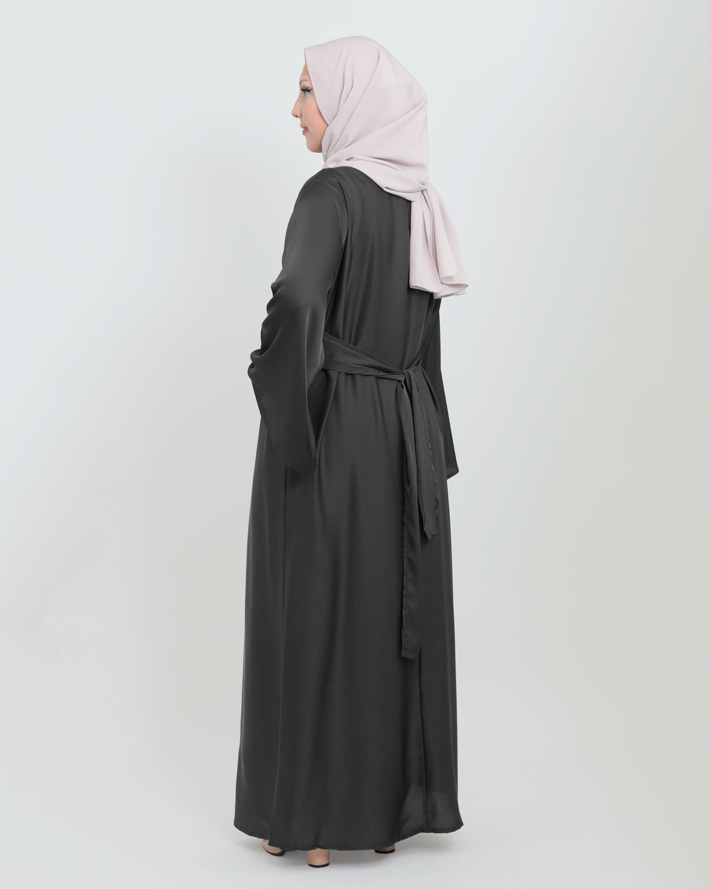 Maxikleid aus Satin - Schwarz - 3