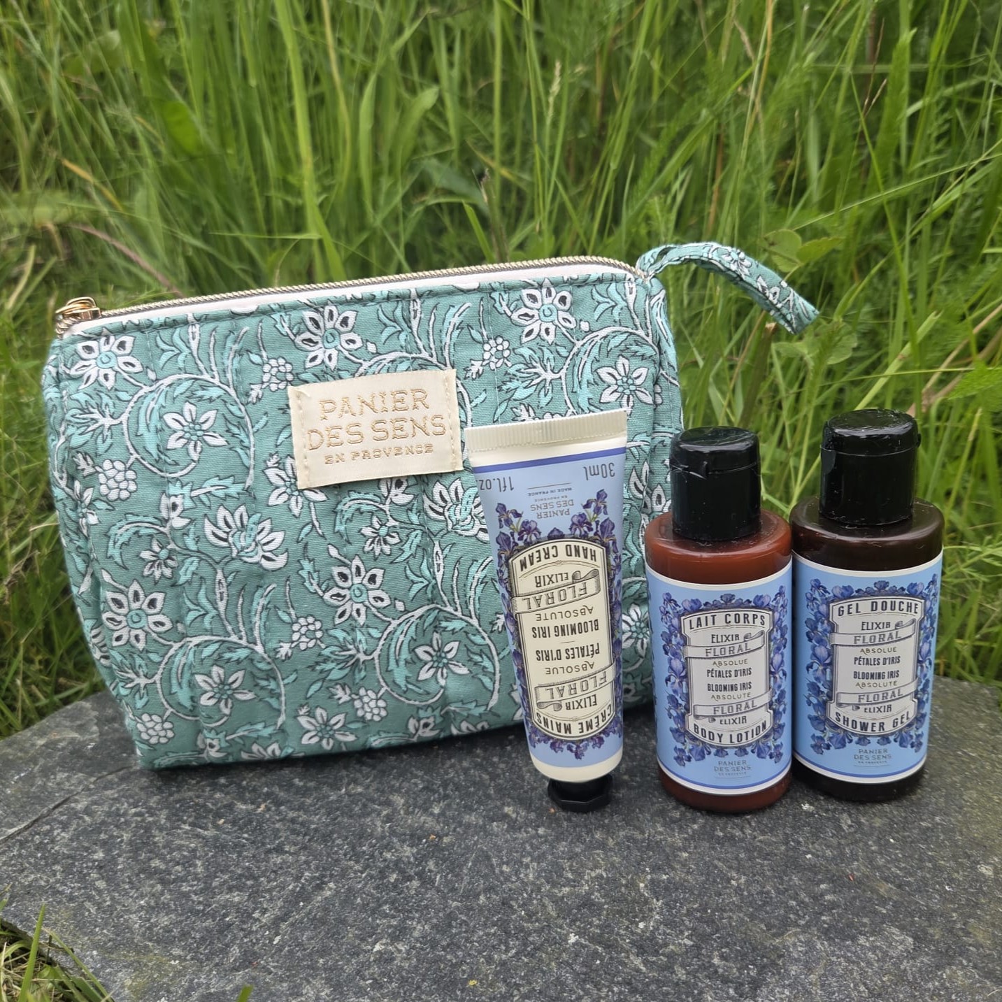 Panier des Sens Blooming Iris Resekit Necessär