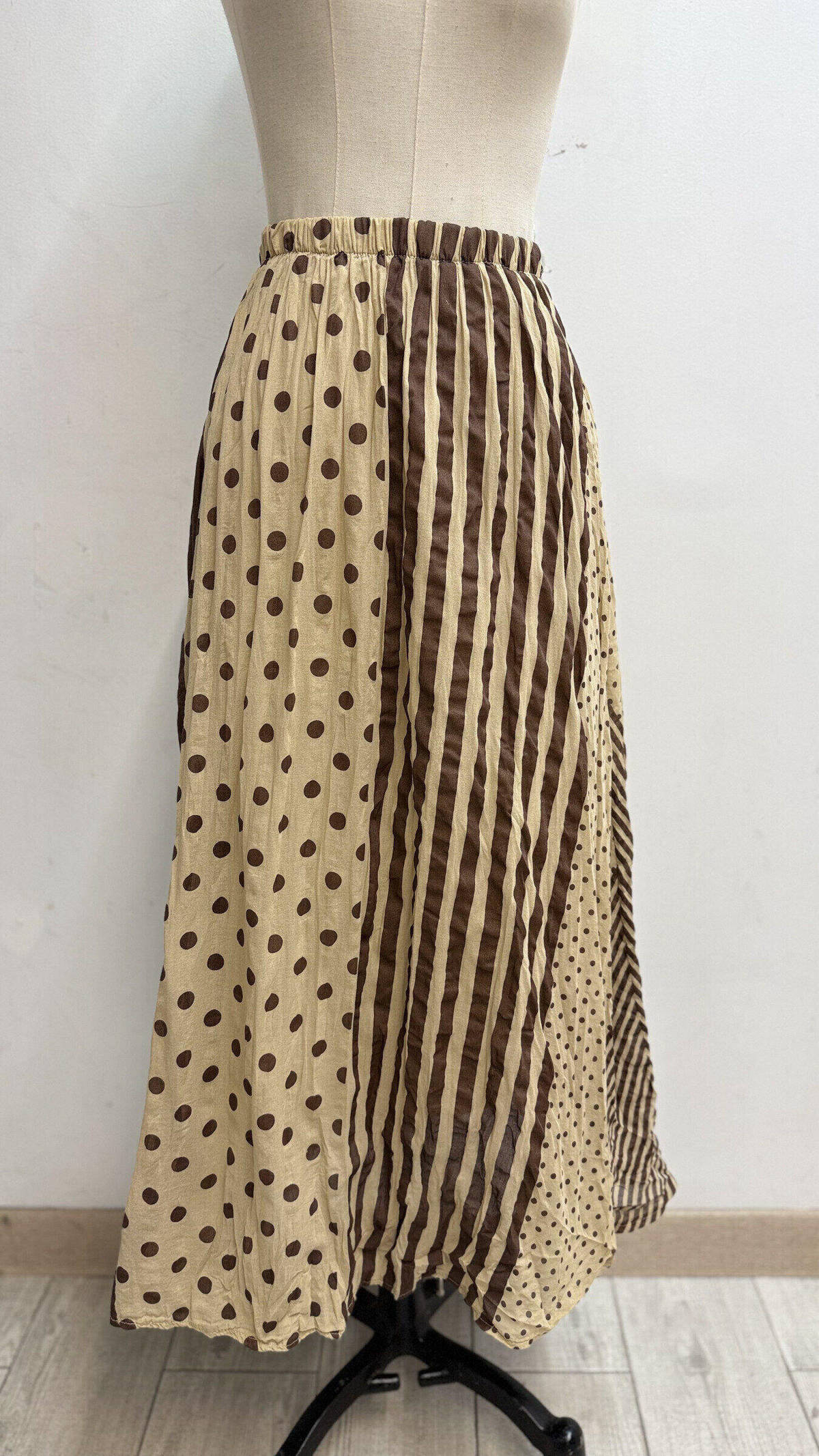 Skirt brown whimsical print - 3