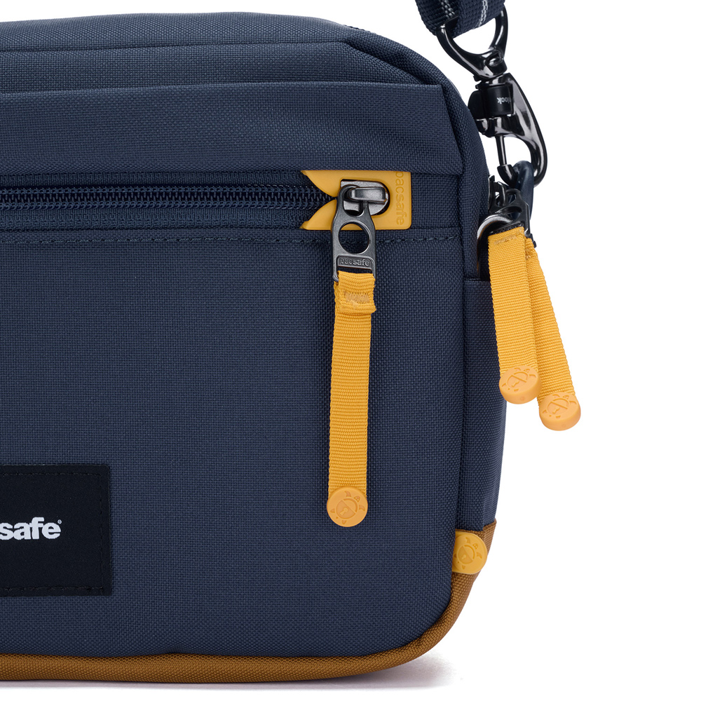 Stöldsäker axelremsväska - PACSAFE GO Anti-Theft Crossbody bag Coastal Blue - 5