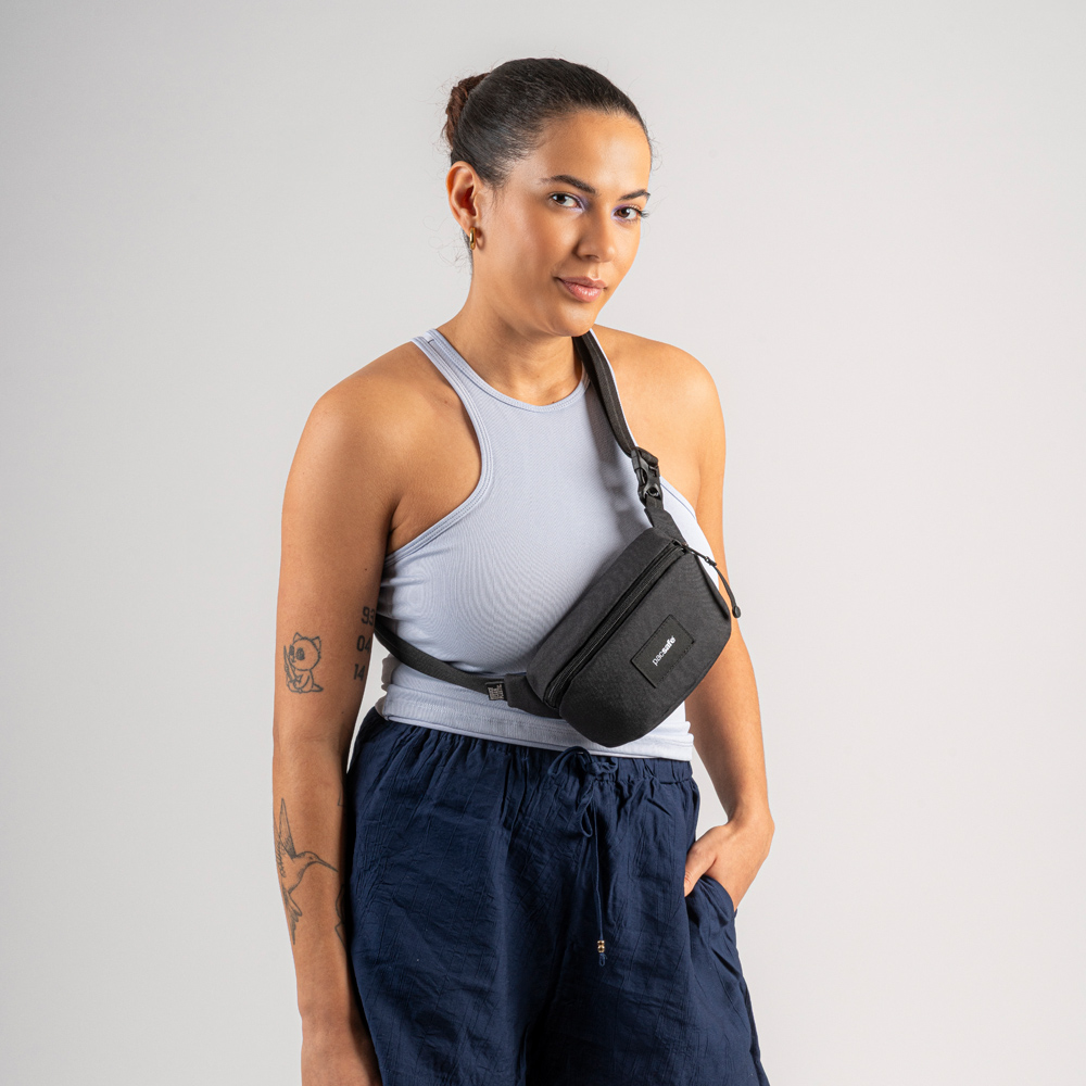 Stöldsäker väska - PACSAFE GO Anti-Theft Micro Sling Black - 9