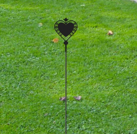 BLOMMANDE HJÄRTA svart