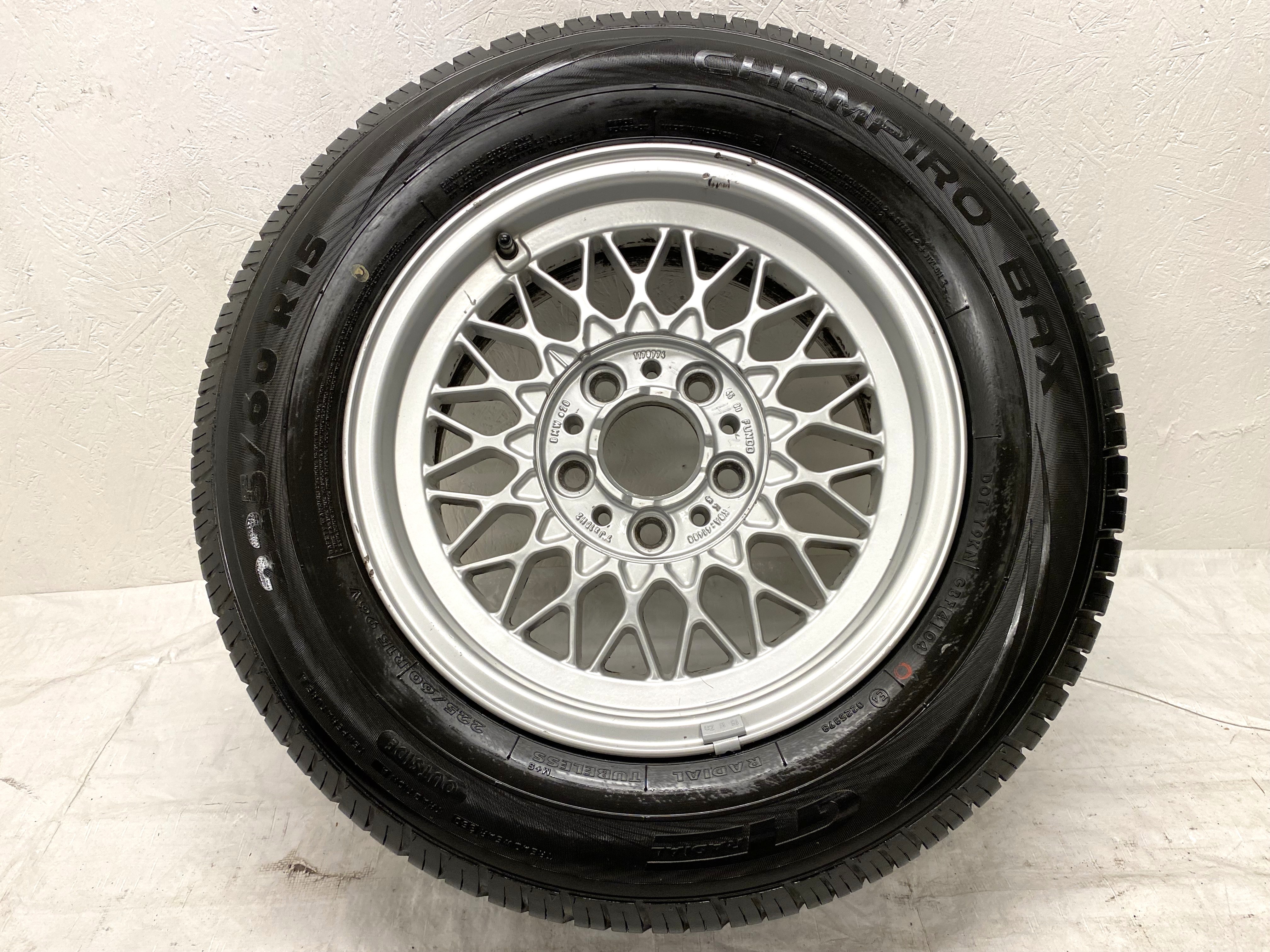 Kompletta Sommarhjul | 15" BMW 5-Serie E32 E34 E36 1179774 | 5x120 7x15 ET20 74.1 + 225/60 R15 96V Champiro GT Radial BAX | V41-2004 | 5mm | 5mm | 5mm | 5mm - 5