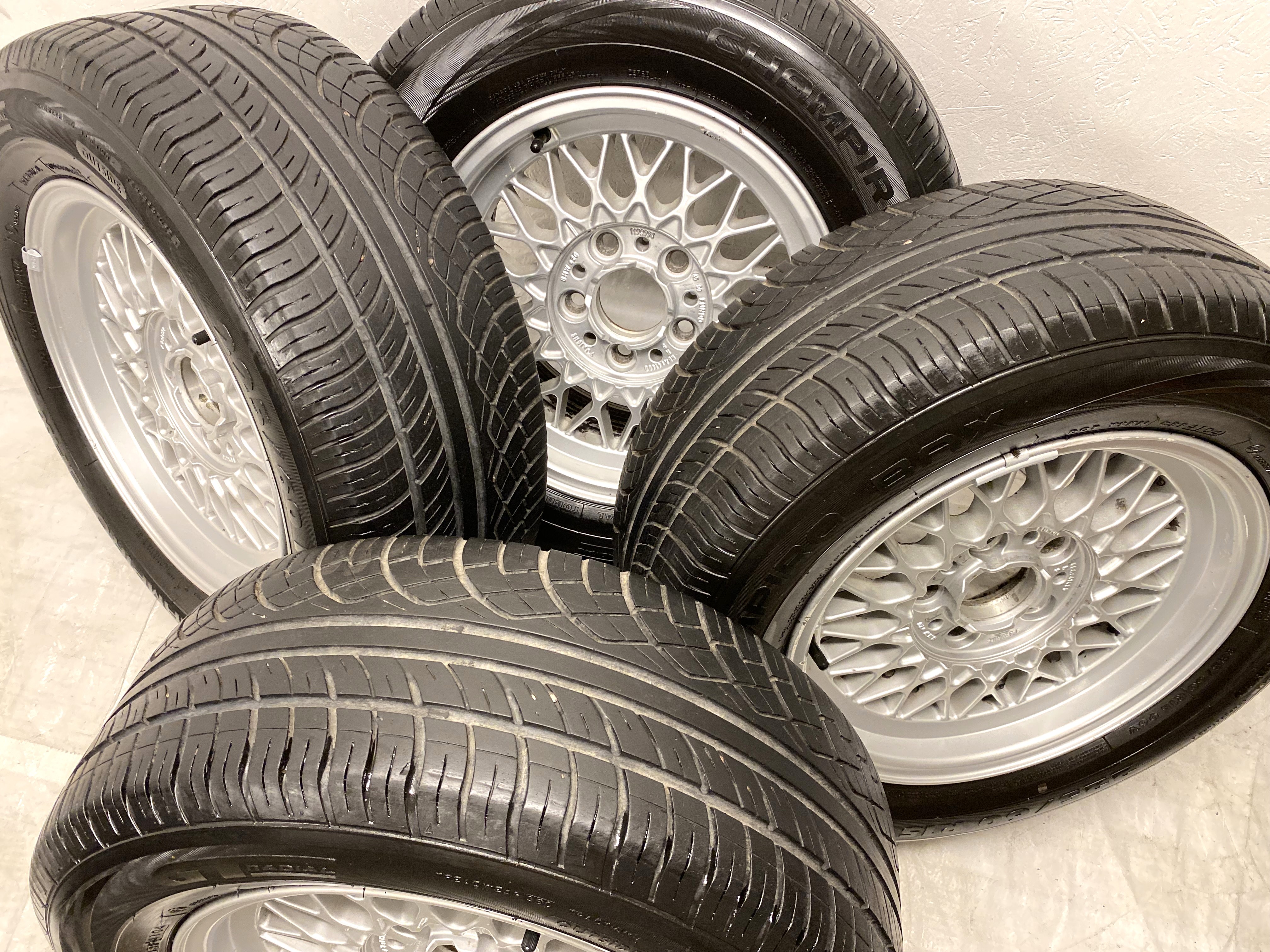 Kompletta Sommarhjul | 15" BMW 5-Serie E32 E34 E36 1179774 | 5x120 7x15 ET20 74.1 + 225/60 R15 96V Champiro GT Radial BAX | V41-2004 | 5mm | 5mm | 5mm | 5mm - 3
