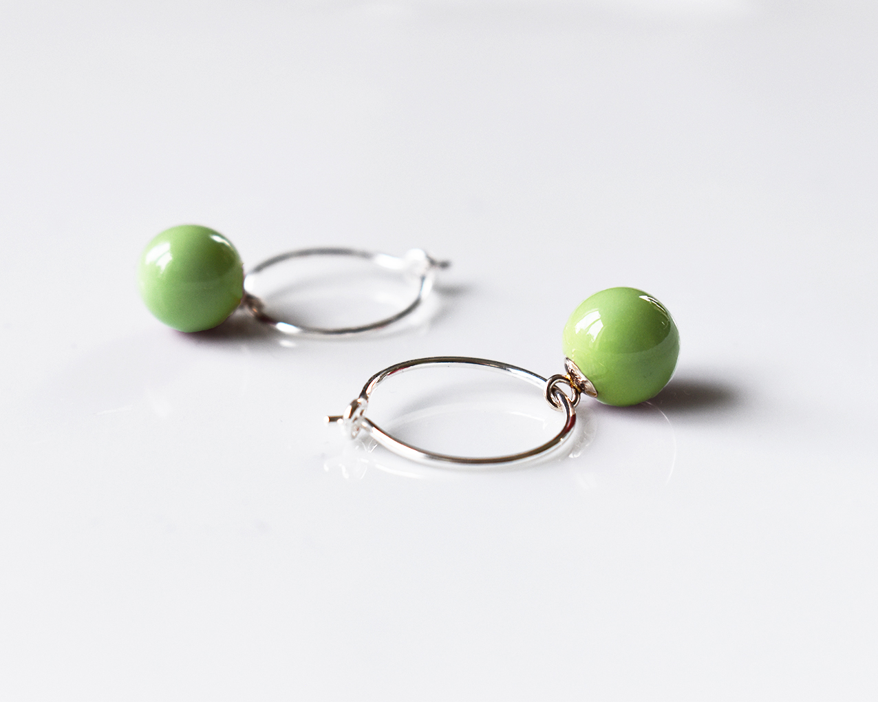 BERRY - green earrings 15 mm