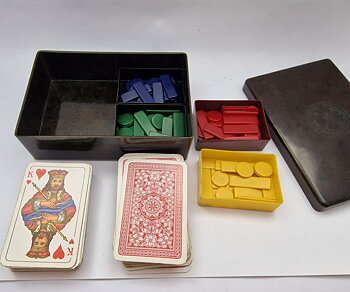 Playing cards and chips in a Bakelite case